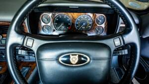 Image 25/34 of Jaguar XJS 5.3 V12 (1992)