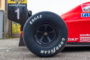 Image 16/85 of Ferrari 641 (1990)