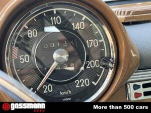 Bild 11/15 von Mercedes-Benz 220 SE b (1962)