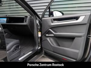 Imagen 20/34 de Porsche Cayenne Coupé E-Hybrid (2025)