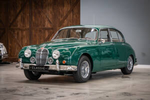 Image 3/32 of Jaguar Mk II 3.4 (1967)