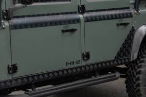 Image 36/50 de Land Rover Defender 110 Crew Cab SE (2010)