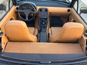 Image 8/23 of Mazda MX-5 1.6 (1992)