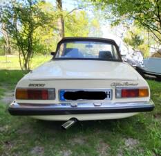 Image 4/37 of Alfa Romeo Spider Veloce 2000 (1982)