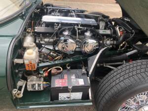 Bild 17/17 von Jaguar E-Type V12 (2+2) (1973)