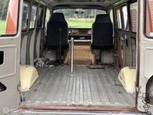 Image 19/50 of Chevrolet G-10 Van (1965)