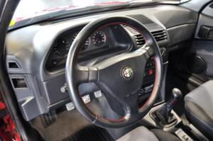 Afbeelding 20/29 van Alfa Romeo 145 Quadrifoglio Verde (1996)