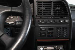 Image 15/28 of Lancia Thema Station Wagon 16V (1991)