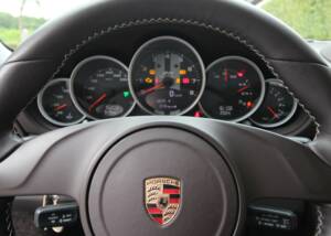 Image 9/10 de Porsche 911 Sport Classic (2010)