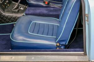 Image 18/50 of Gordon-Keeble GT (1964)