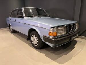 Imagen 1/63 de Volvo 244 (1981)