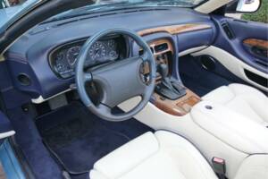 Image 27/50 of Aston Martin DB 7 Vantage Volante (2000)