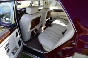 Image 28/50 of Rolls-Royce New Silver Dawn (1997)