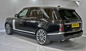 Bild 11/50 von Land Rover Range Rover Autobiography SDV8 (2018)