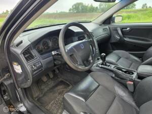 Bild 12/23 von Volvo V 70 2.4 (2003)