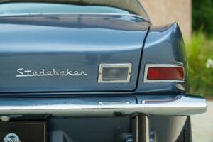 Image 26/50 of Studebaker Avanti (1963)