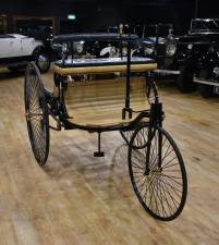 Image 23/50 of Benz Patent-Motorcar Number 1 Replica (1886)