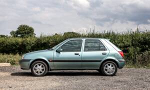Bild 2/26 von Ford Fiesta 1.25i (2000)