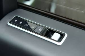 Image 44/50 of Land Rover Range Rover Vogue SDV8 (2019)