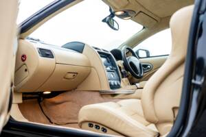 Afbeelding 27/50 van Aston Martin V12 Vanquish S (2007)