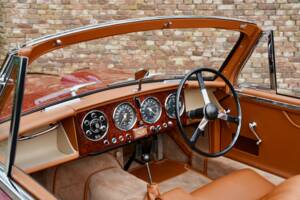 Imagen 27/50 de Aston Martin DB 2/4 Mk II DHC (1955)