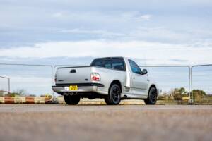 Image 12/50 of Ford F-150 SVT Lightning (2002)