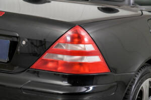 Image 26/45 of Mercedes-Benz SLK 200 (1999)