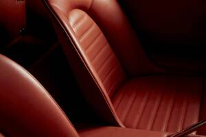 Bild 31/50 von Jaguar E-Type 3.8 Helm (1963)