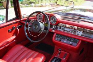 Imagen 50/53 de Mercedes-Benz 280 SE 3,5 (1970)