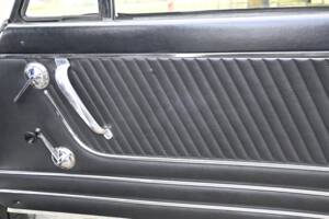 Image 35/66 of Alfa Romeo 1750 Spider Veloce (1968)