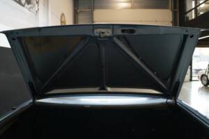 Image 37/41 of Mercedes-Benz 500 SL (1986)