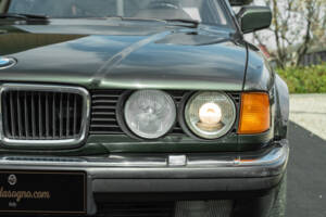 Image 10/34 of BMW 750iL (1989)