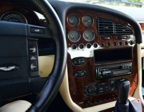 Image 36/50 de Aston Martin V8 Volante (1998)
