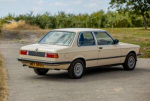 Image 23/48 of BMW 320/6 (1980)