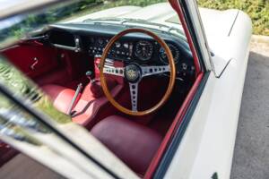 Image 35/50 de Jaguar Type E 3.8 (1963)
