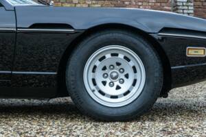 Afbeelding 33/50 van Lamborghini Espada 400 GT (1973)