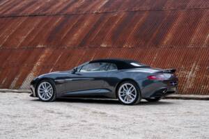 Immagine 2/35 di Aston Martin Vanquish (2017)