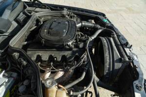 Image 44/50 of Mercedes-Benz 200 CE (1992)