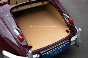 Image 30/32 de Jaguar XK 140 OTS (1955)