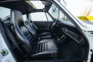 Bild 22/29 von Porsche 911 Carrera 3.2 (1989)