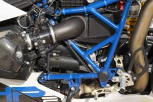Image 40/47 of BMW HP2 Sport (2010)