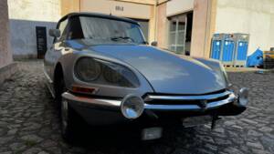 Image 8/67 de Citroën DS 23 Pallas IE (1973)