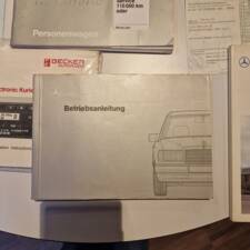 Immagine 117/162 di Mercedes-Benz 230 CE (1989)