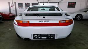 Image 16/39 of Porsche 928 GTS (1995)