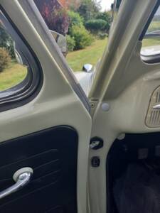 Image 61/137 of Volkswagen Beetle 1200 (1965)