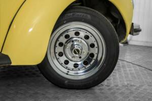 Immagine 39/50 di Volkswagen Käfer 1302 (1971)