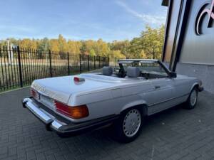 Image 7/36 de Mercedes-Benz 560 SL (1987)