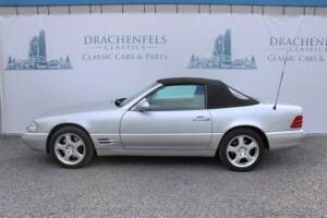 Image 2/50 of Mercedes-Benz SL 320 (2001)