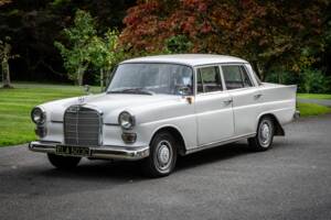 Image 9/35 of Mercedes-Benz 190 c (1965)