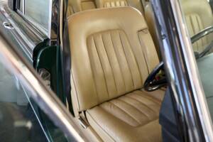Imagen 40/50 de Rolls-Royce Silver Shadow II (1977)